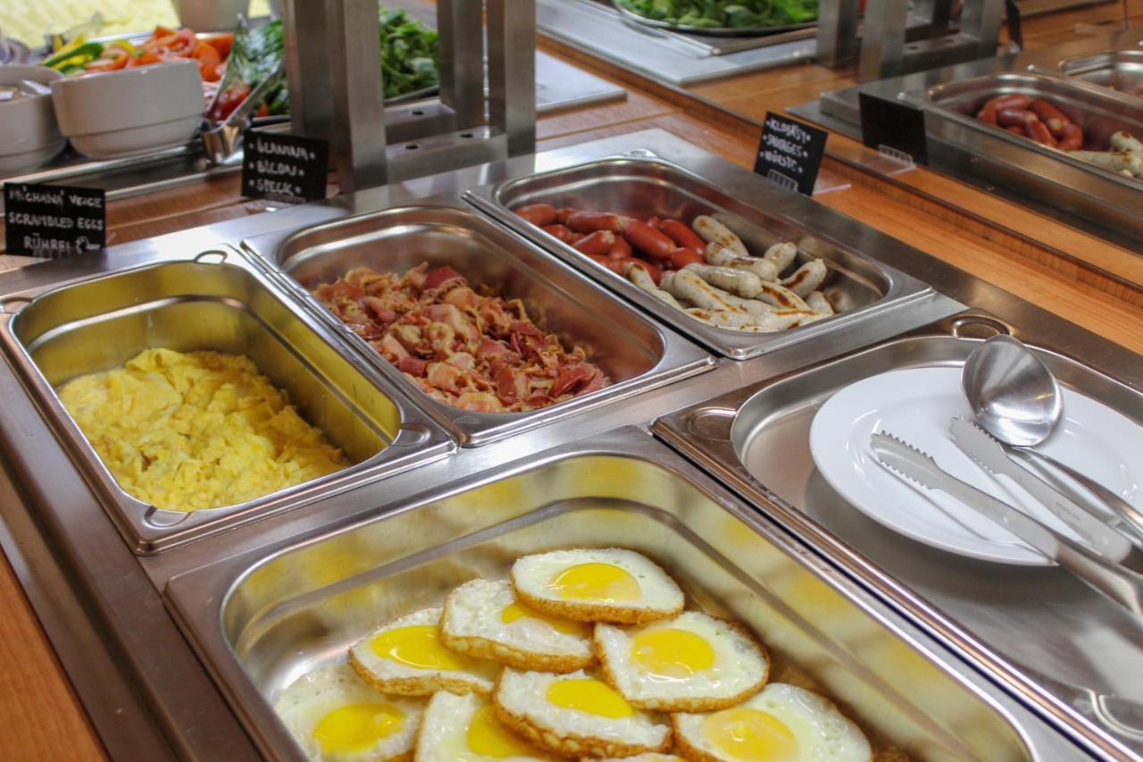 Hotel Grand Hradec Kralove Ngoại thất bức ảnh