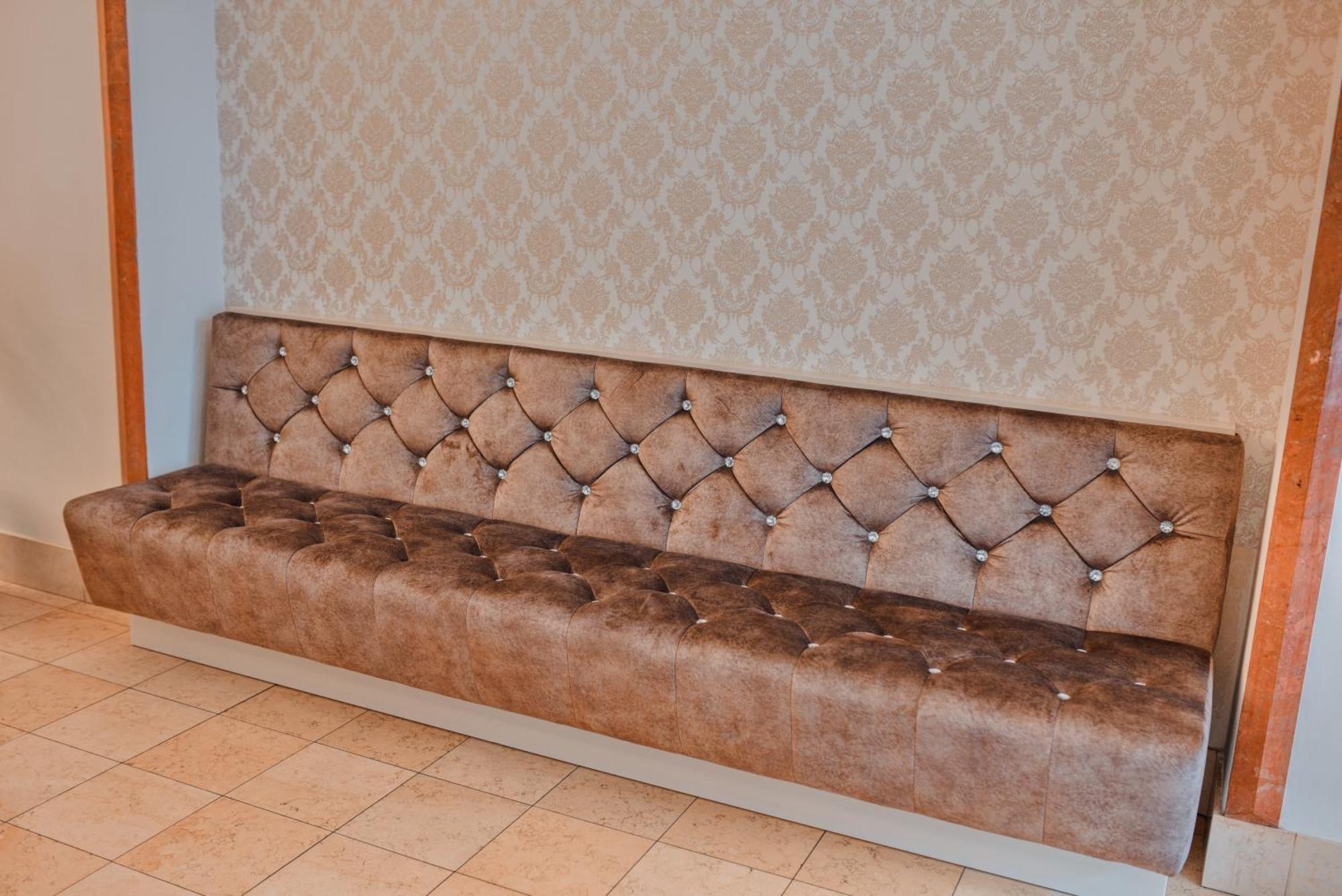Hotel Grand Hradec Kralove Ngoại thất bức ảnh