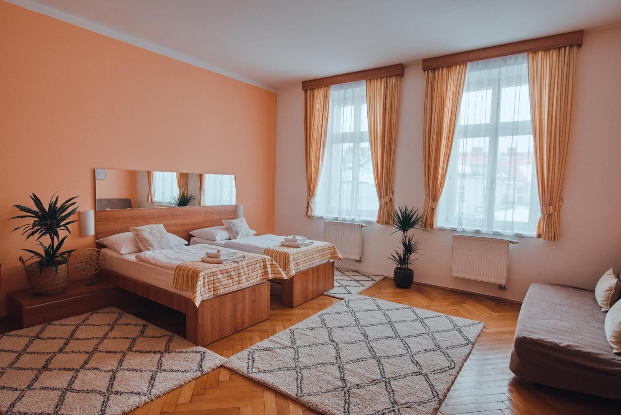 Hotel Grand Hradec Kralove Ngoại thất bức ảnh