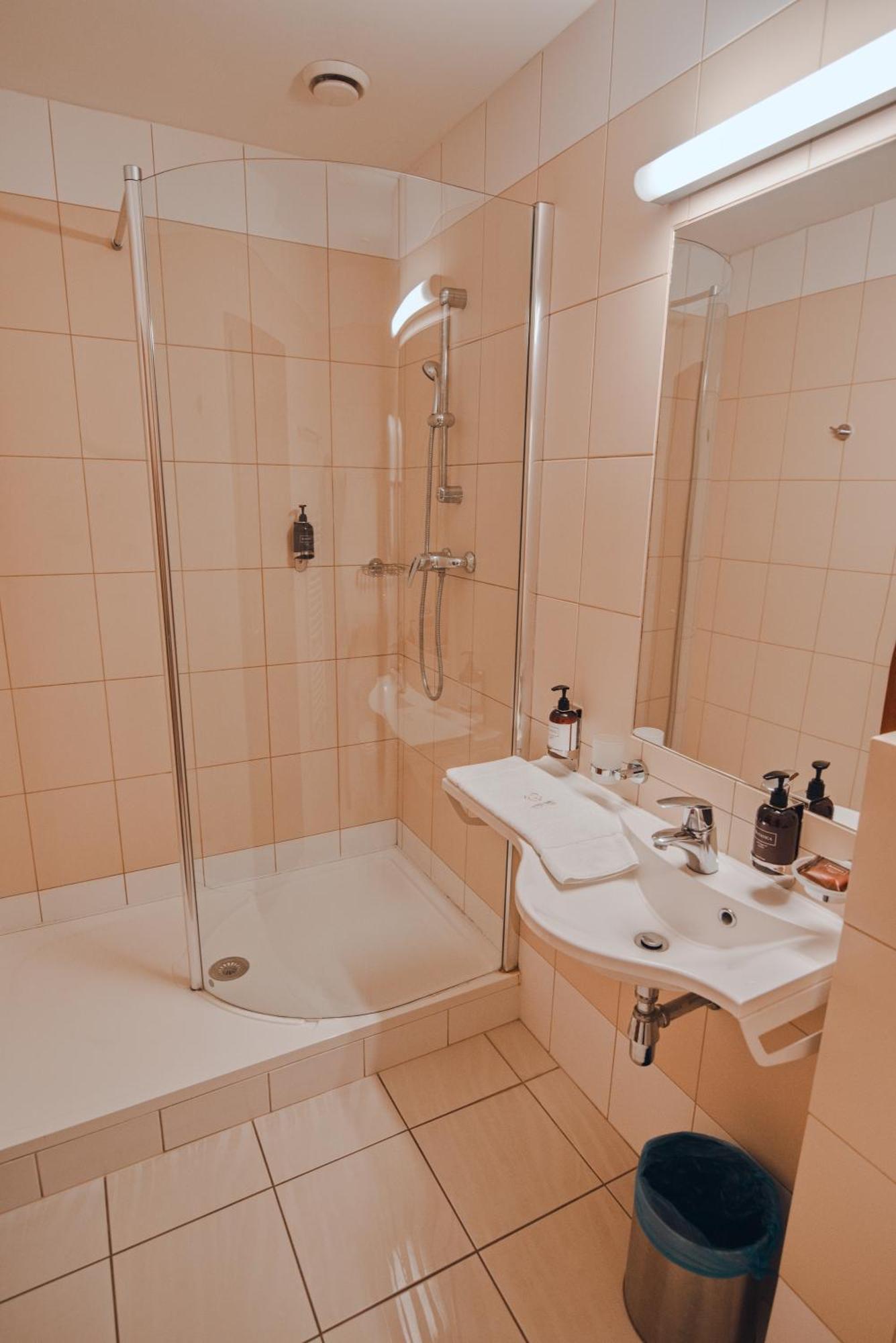 Hotel Grand Hradec Kralove Ngoại thất bức ảnh