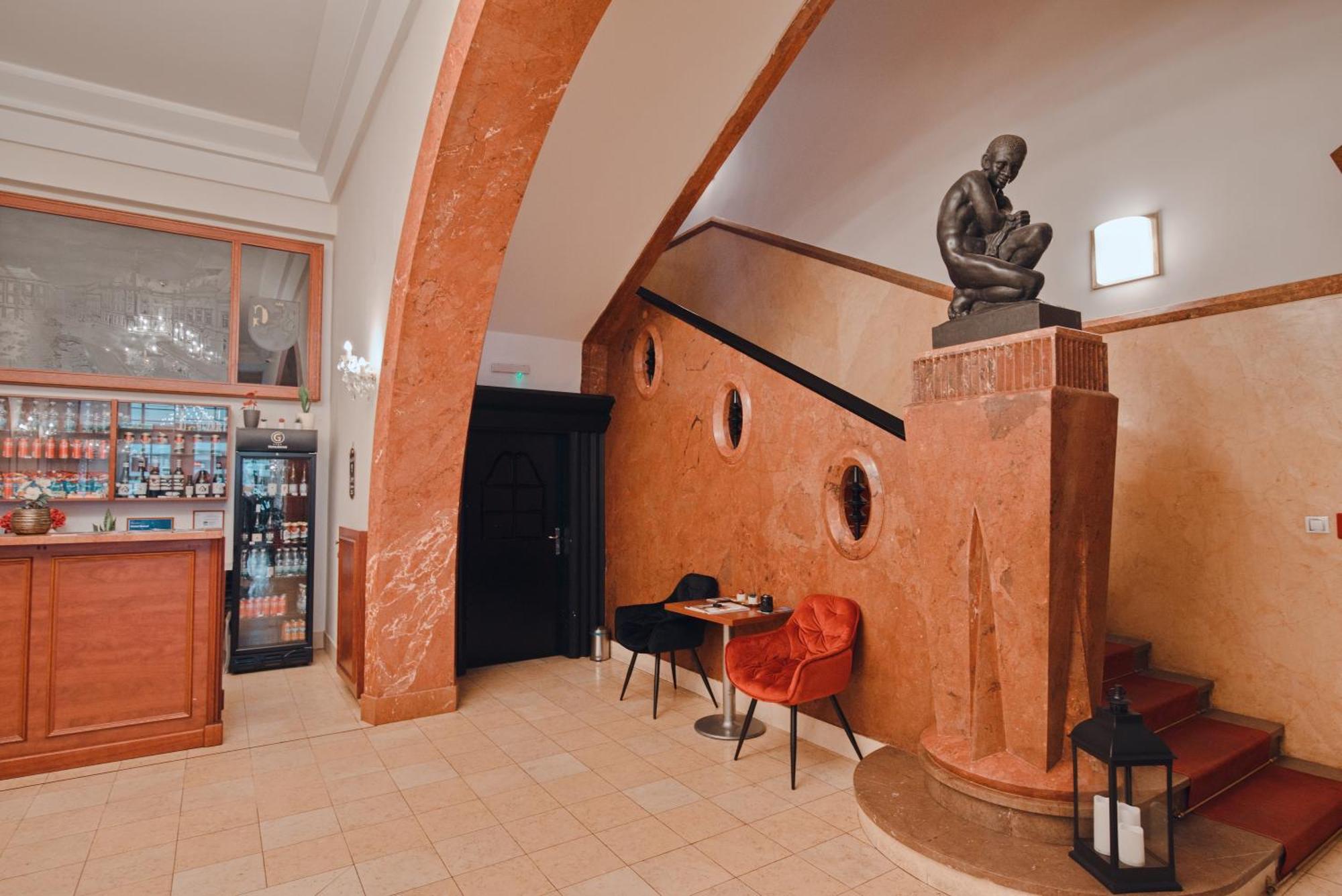 Hotel Grand Hradec Kralove Ngoại thất bức ảnh